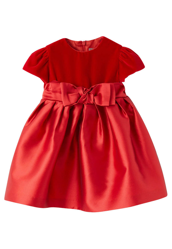ミカドで新しく形成された赤いドレス